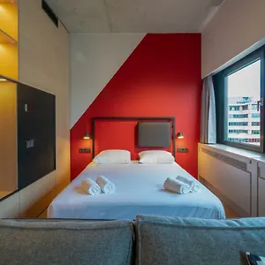 Via 4* Diemerbrug